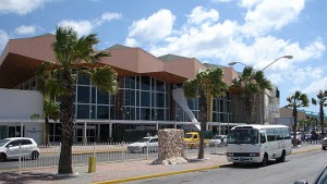 Reina Beatrix International Airport.